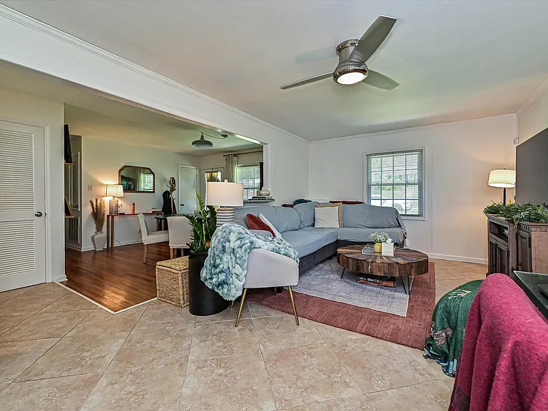 4730 Crestmont Dr — Photo 10
