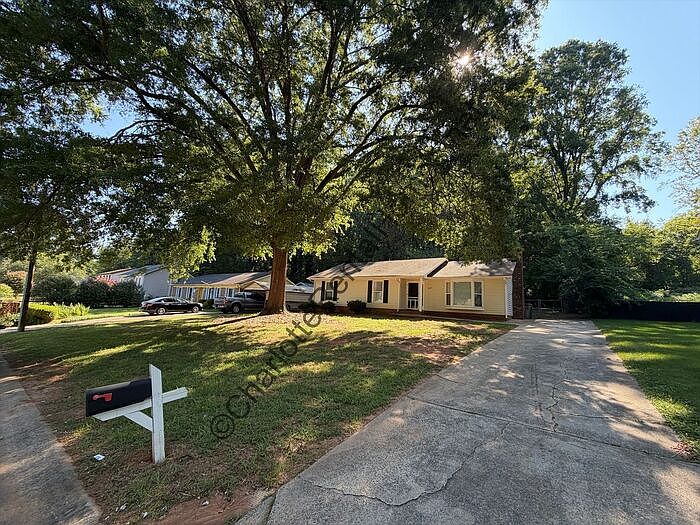 1st image of 1619 Teddington Dr