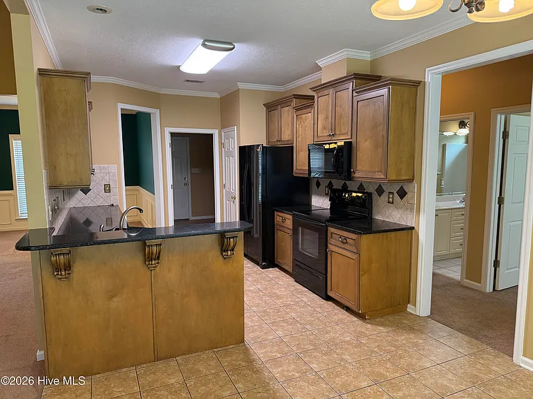 925 Woody Hill Cir — Photo 8