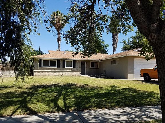 3rd image of 4522 N Briarwood Ave