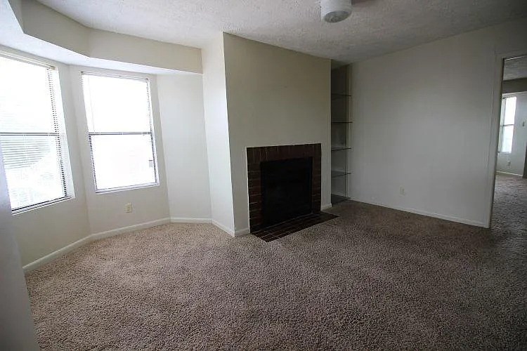 Building Photo - 4441 Old College Rd #2205