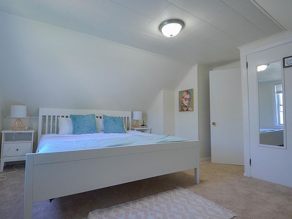 2nd image of 35 Clemente Dr Room 4