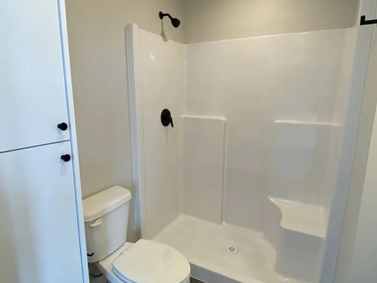 608 Telegraph Rd — Photo 14