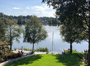 20244 NE Interlachen Ln, Fairview, OR 97024