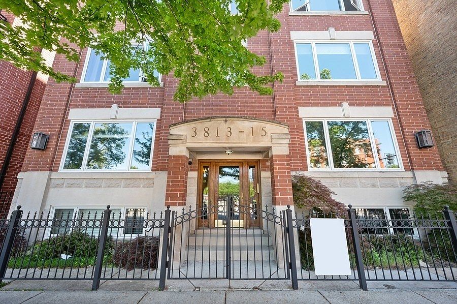 1st image of 3813 N Southport Ave #3S