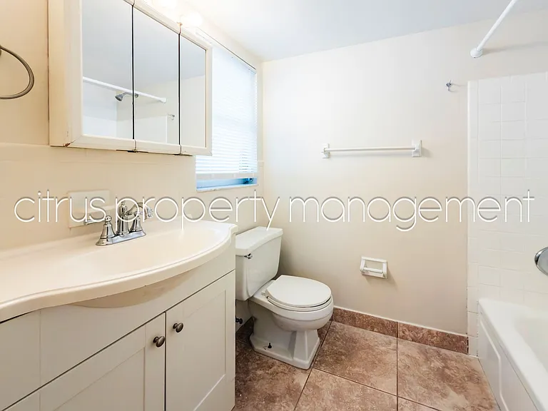 3034A Fairway Ln — Photo 10