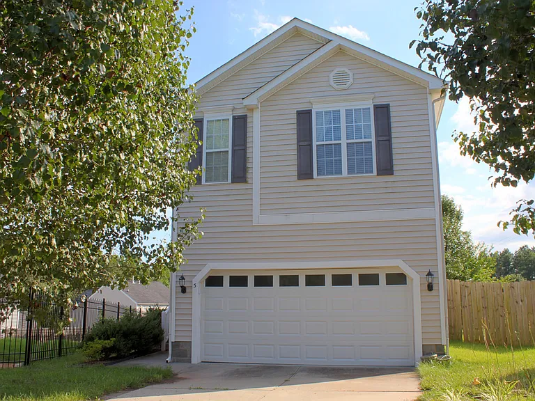 5 Om Ct — Photo 1