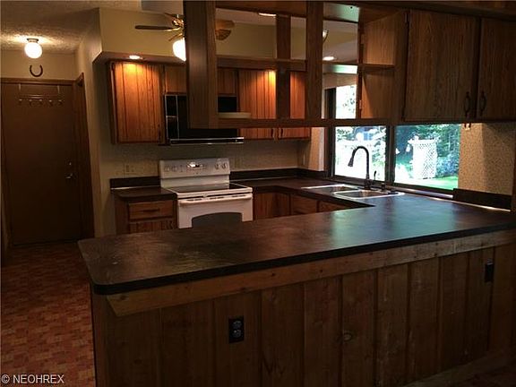 4th image of 9138 Hidden Glen Dr