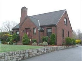 36 Mill St, Woburn, MA 01801