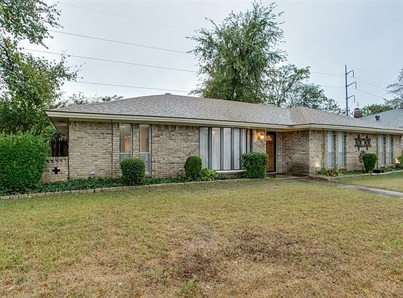 2nd image of 1010 Hunters Creek Dr