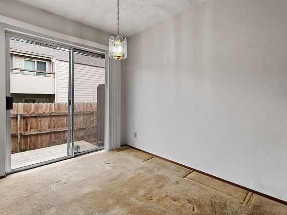 4th image of 560 Spengler St Unit G