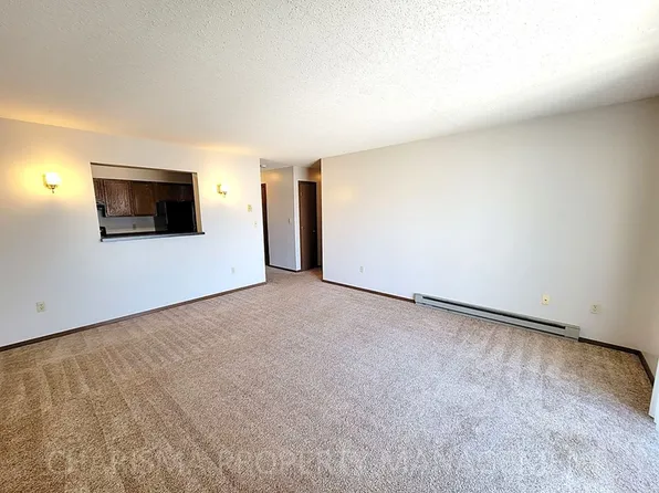 Park Apartments, 1016 Southland Ln #6, Brookings, SD 57006