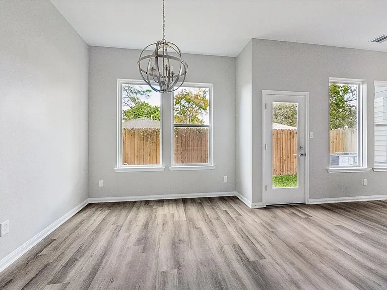 209 Clark Meadows Ln — Photo 9