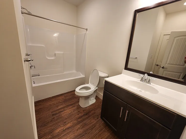 5435 Mendenhall Dr — Photo 14
