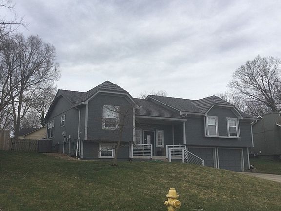 4th image of 908 NE Bryant Dr
