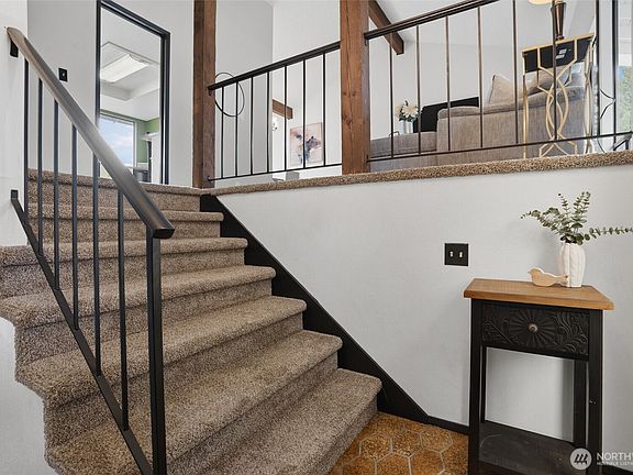2nd image of 729 NE Pinecrest Drive