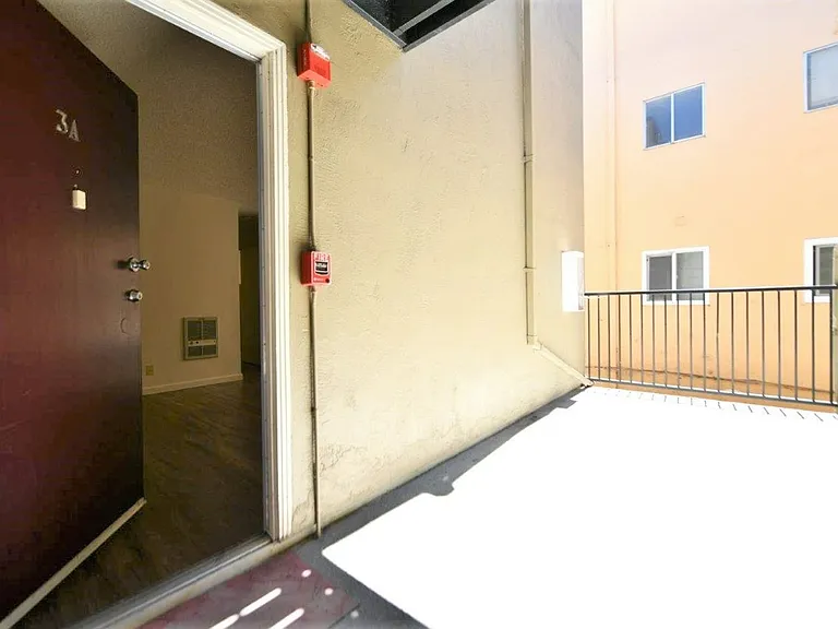 2535 Ellsworth St — Photo 11