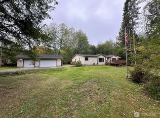 261 E Rivendell Rd, Grapeview, WA 98546