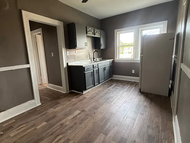 13425 Kinsman Rd #2 — Photo 4