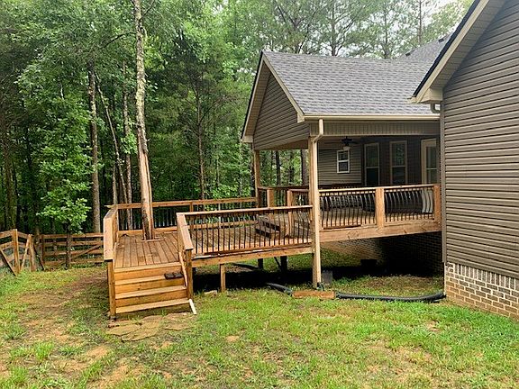 5th image of 870 Riverwood Dr