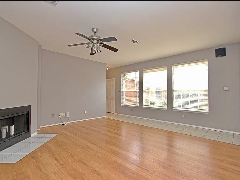 4251 Millview Ln — Photo 4
