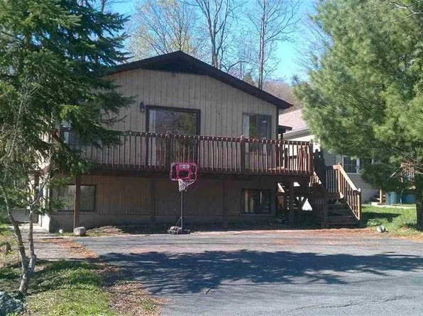 94 Timber Hill Ln, South Fallsburg, NY 12779