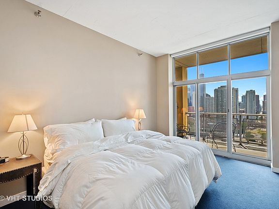 5th image of 700 N Larrabee St APT 1711