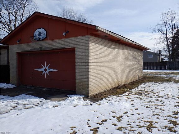 2nd image of 4092 Regal Ave