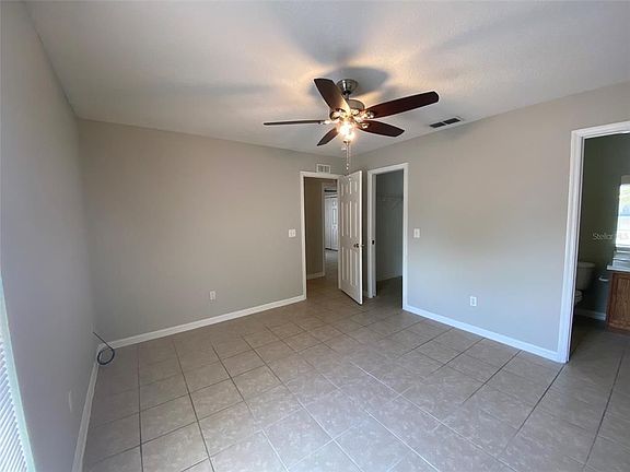 3rd image of 325 Sherborne Ln