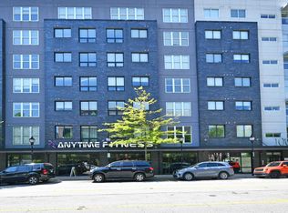100 E Washington St APT 57, Greenville, SC 29601