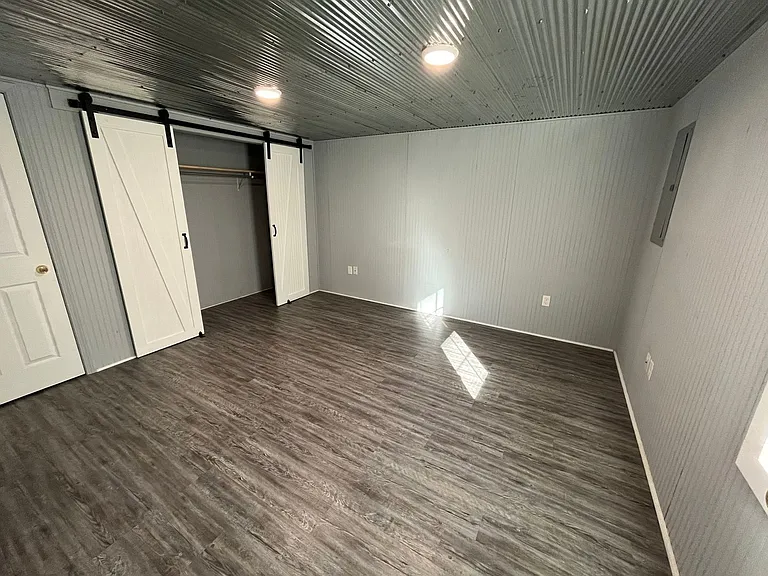 225 Community Dr #16 — Photo 6