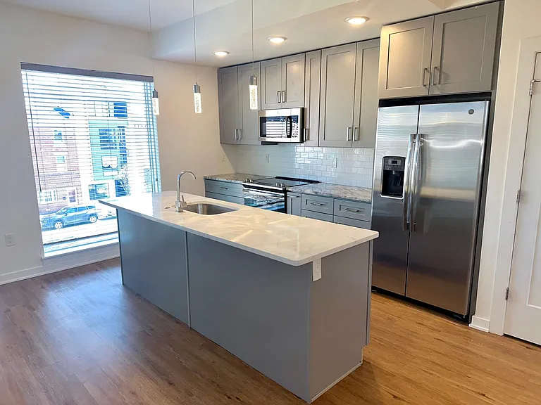 331 E Girard Ave #2 — Photo 2