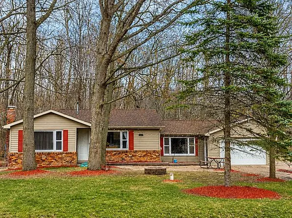 280 N Sage Lake Rd, Hale, MI 48739