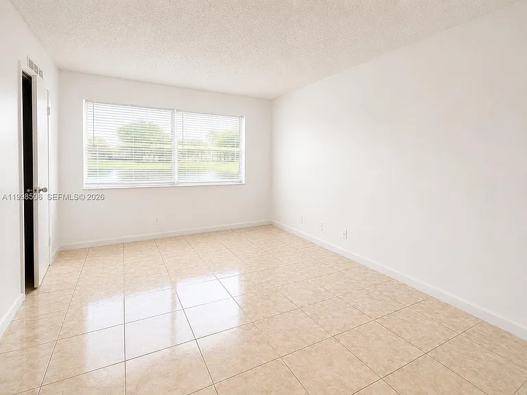 4295 NW 114th Ter #4295 — Photo 9