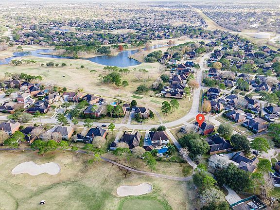 4th image of 2102 Dornoch Dr