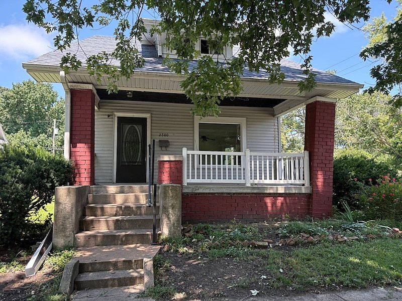1st image of 2800 Pine Ave