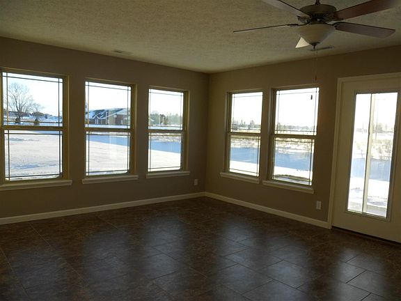 3rd image of 4268 Regatta Dr