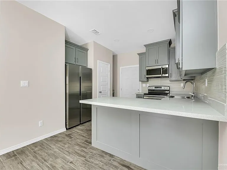 1100 E Mahala Ave #3 — Photo 7