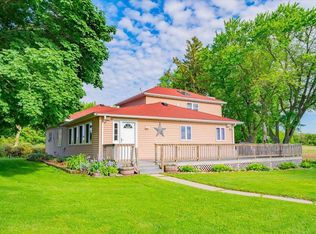 684 E Church Rd, Cambridge, WI 53523