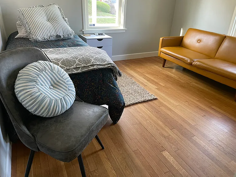 First floor spare room/office area