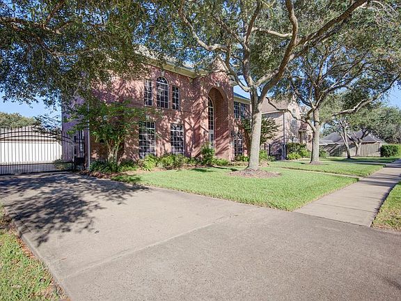 3rd image of 3108 Sumac Drive