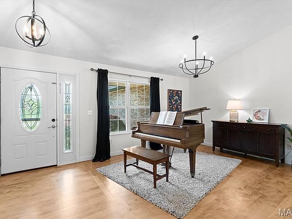 5th image of 4213 Water Oak Ln
