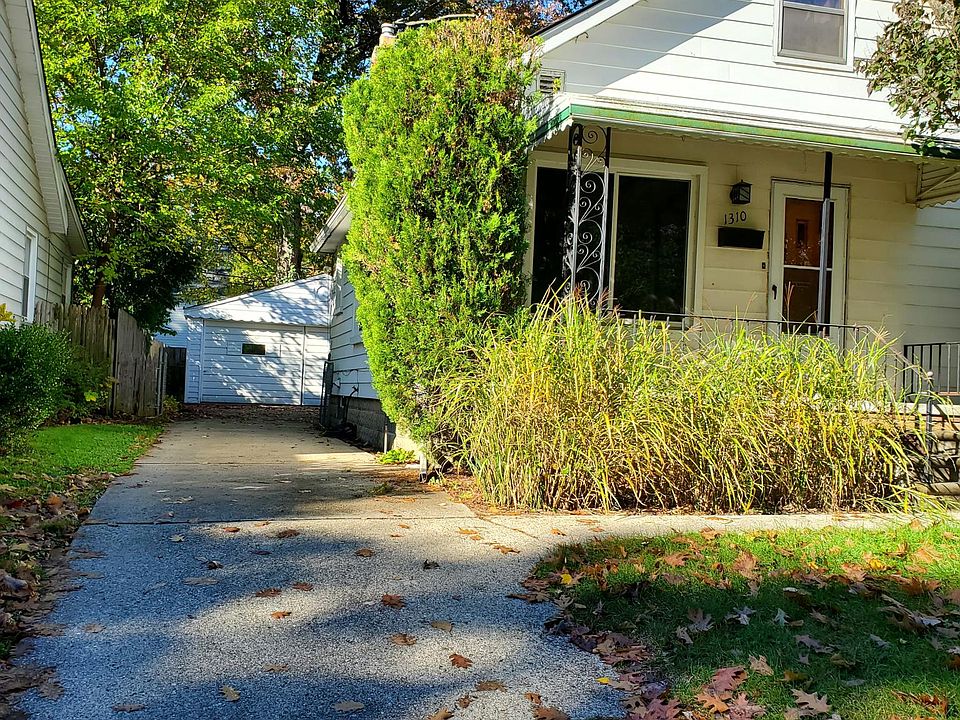 Front of house with garage
