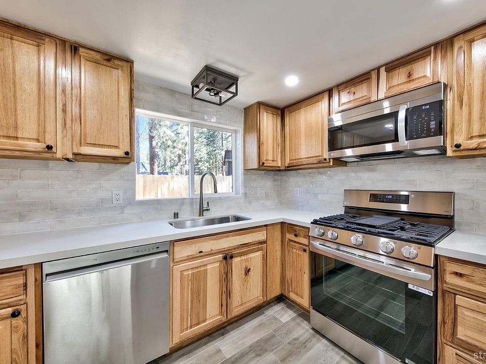 2nd image of 1046 Marjorie St