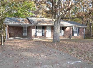 621 Harts Bridge Rd, Jackson, TN 38301