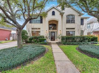 218 N Esplanade Ln, Stafford, TX 77477