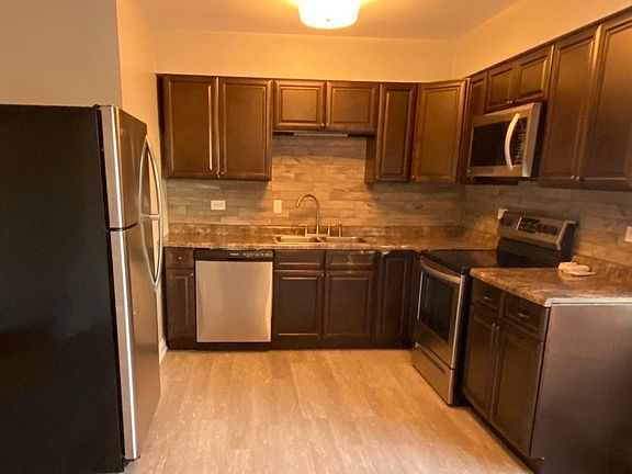 4th image of 9509 Burlington Ave #2E