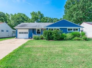 9355 Newkirk Dr, Parma Heights, OH 44130