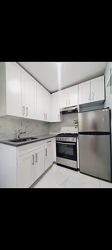 175 Hopkins Ave #2L Photo 1
