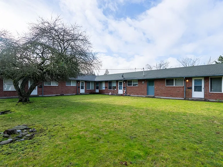 10922 Freiday St SW — Photo 12